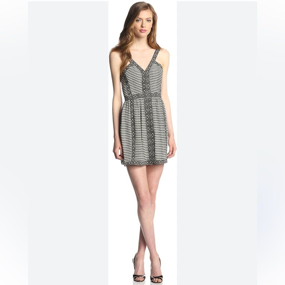 Bcbgmaxazria Women Melania Printed Tribal Black White V-Neck Sleeveless Dress 12